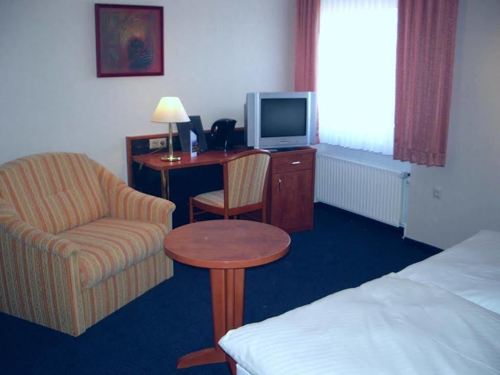 Wh Monteurhotel Papenburg Nord Exterior photo